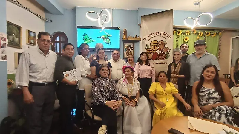 Asistentes a presentación del libro Te Amo